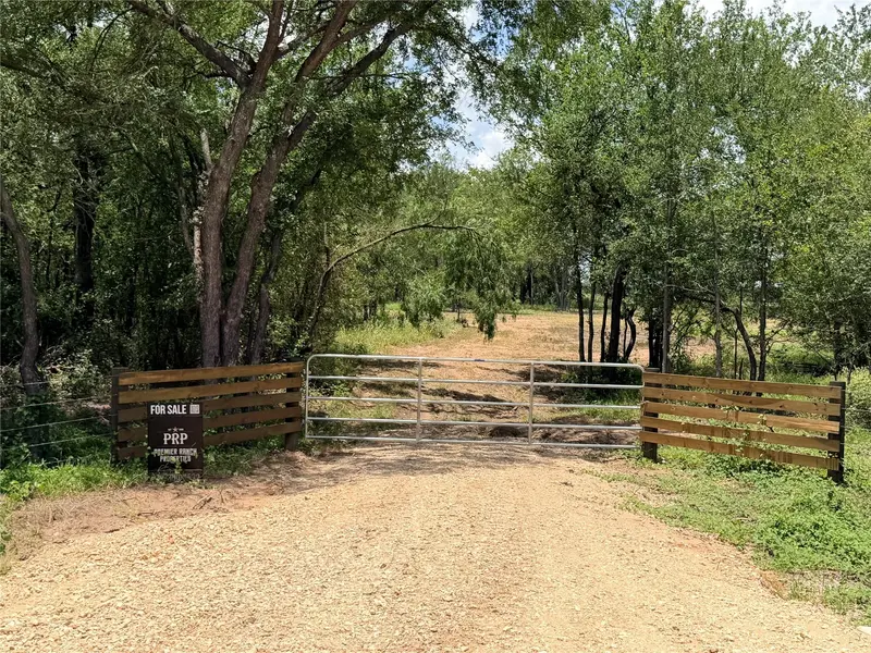 TBD FM 86 Tract 1 HWY, Luling, TX 78648
