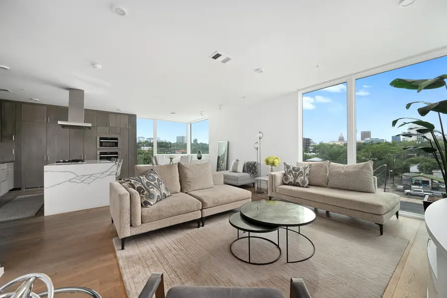 1010 W 10th ST #302, Austin, TX 78703