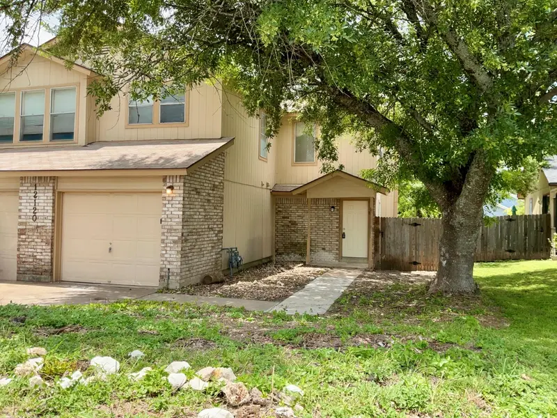 12120 Thompkins DR #B, Austin, TX 78753