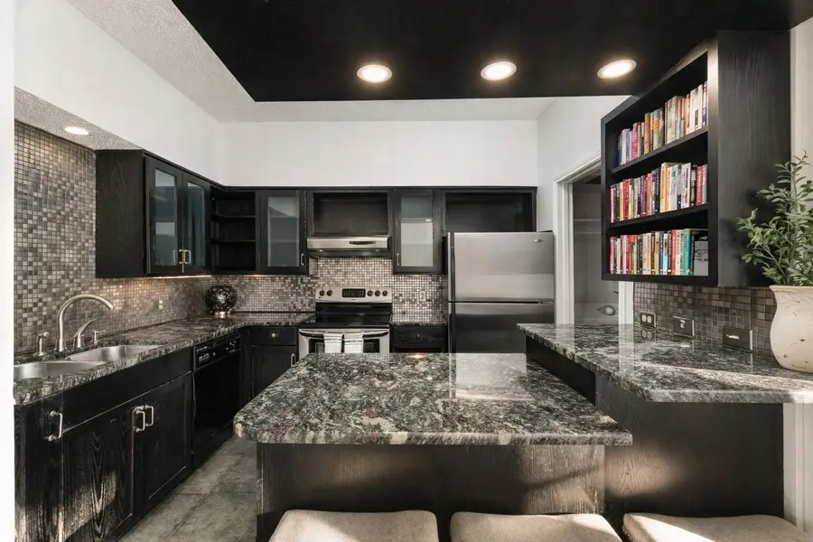 1307 Kinney Ave #124, Austin, TX 78704