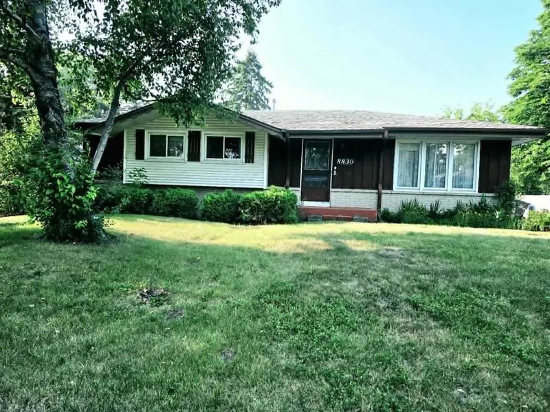 8830 W GREENWOOD TER, Milwaukee, WI 53224-4022