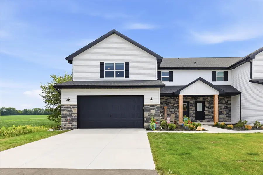 2601 ST THOMAS LN, Neenah, WI 54956