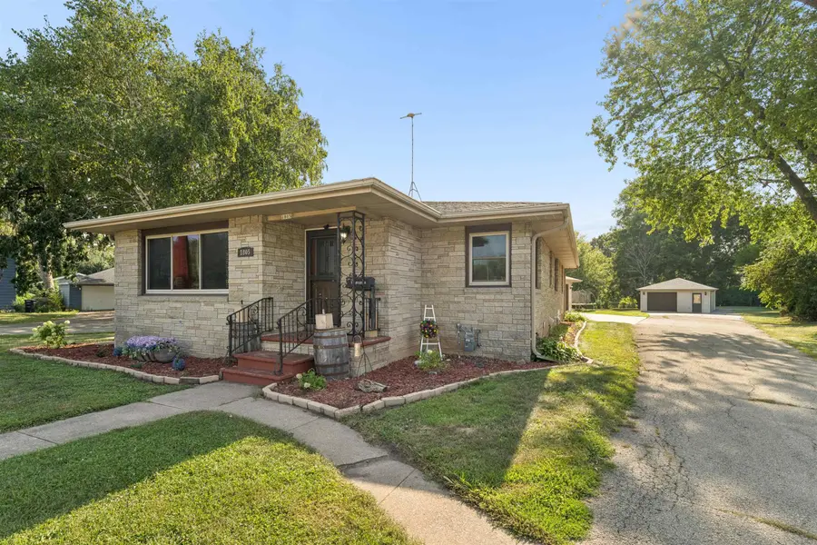 1805 ALGOMA BLVD, Oshkosh, WI 54901