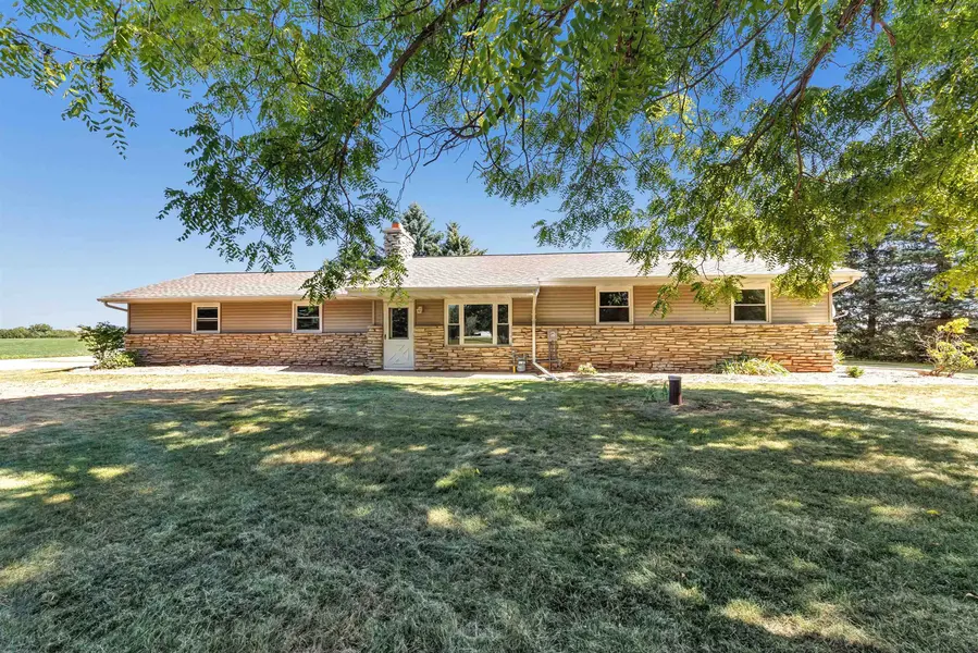 5026 PAIDERS LN, Denmark, WI 54208