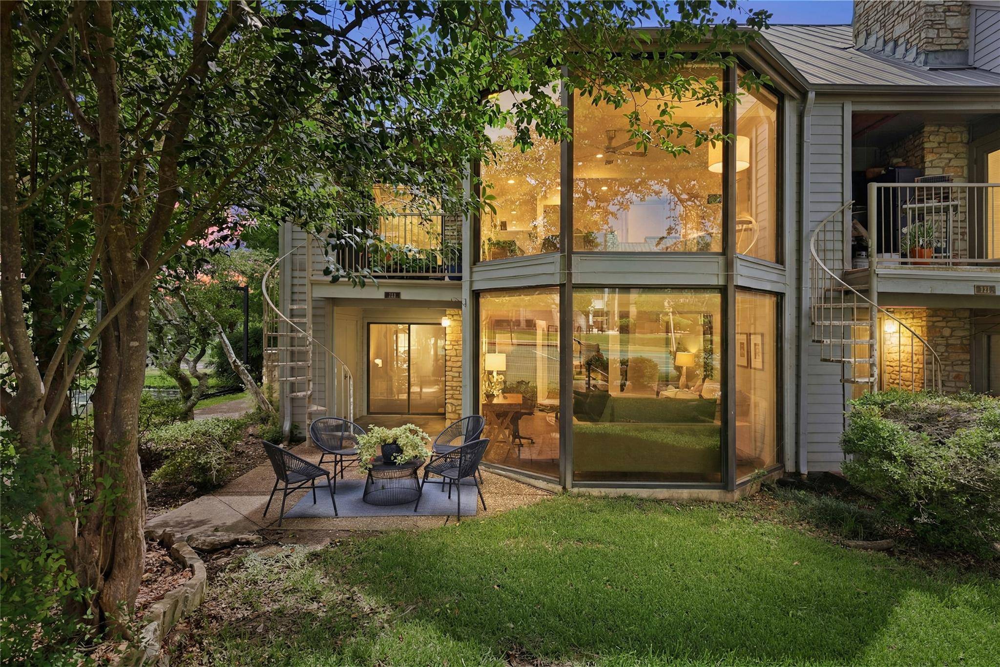122-A World Of Tennis SQ, Lakeway, TX 78738