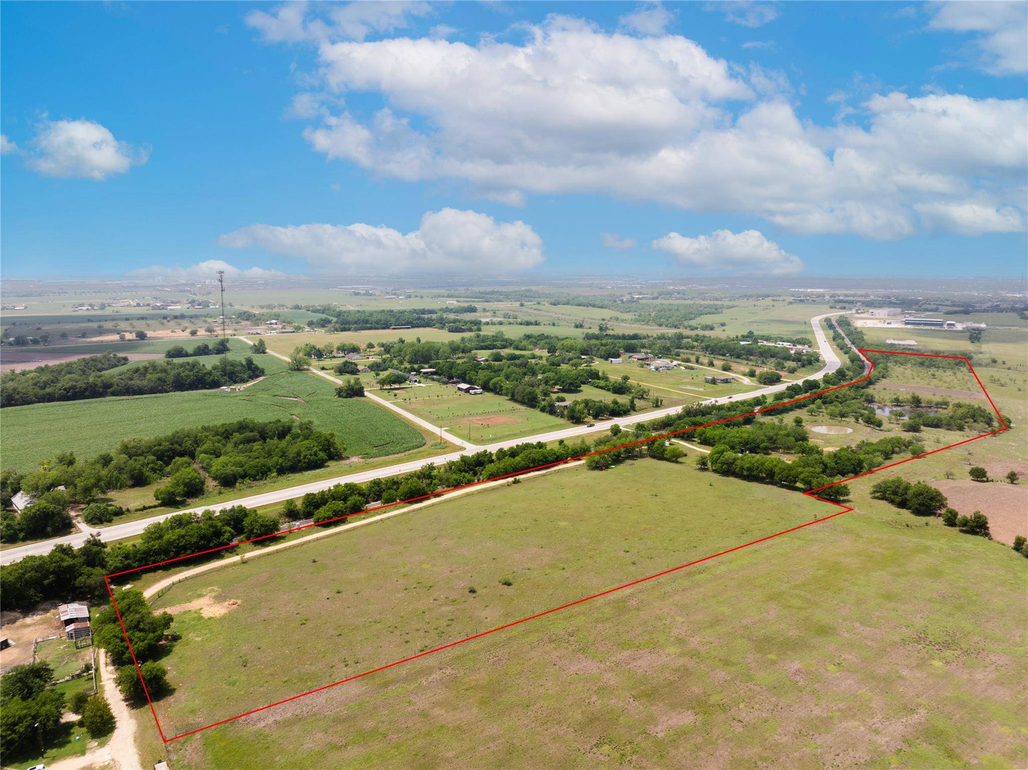 2901 and 2973 S Main ST, Taylor, TX 76574