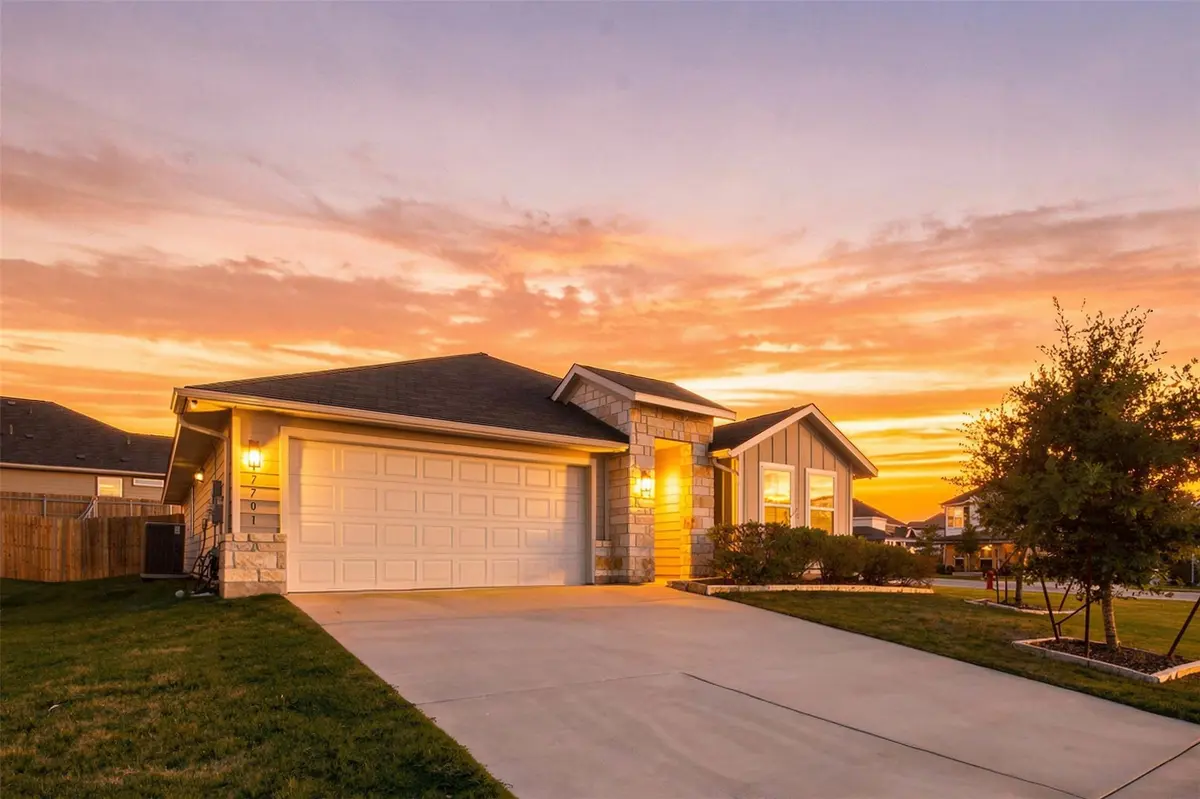 17701 Zinfandel DR, Pflugerville, TX 78660