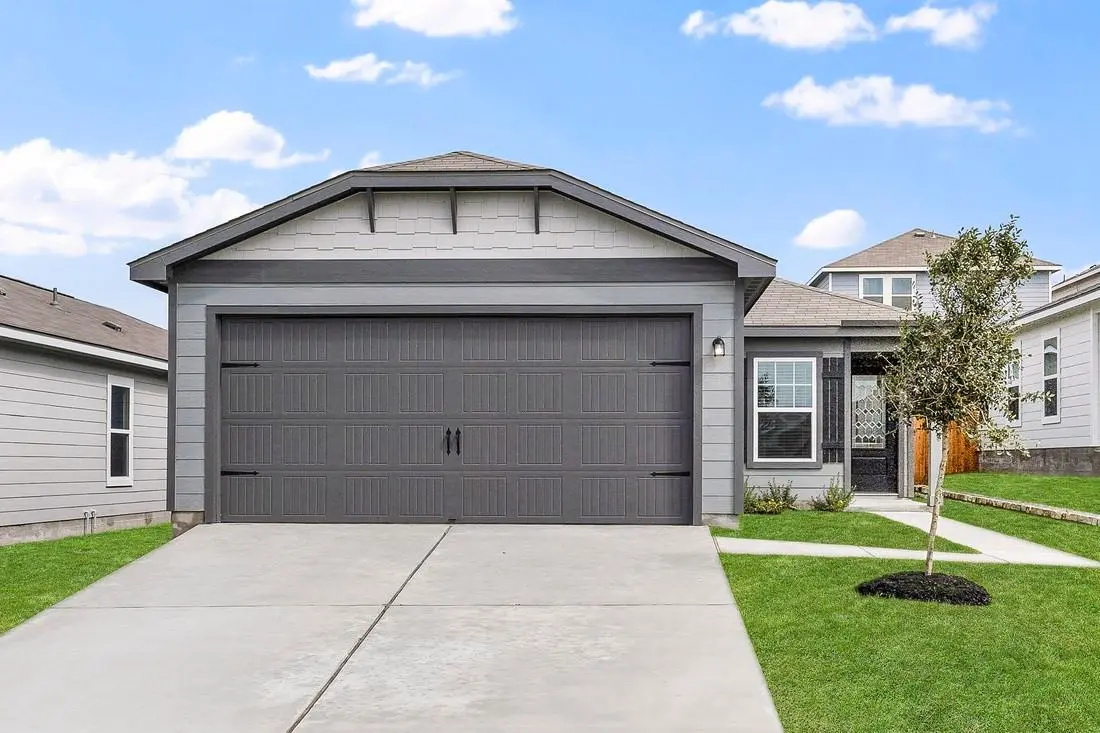 100 Captain Dooley LN, Jarrell, TX 76537
