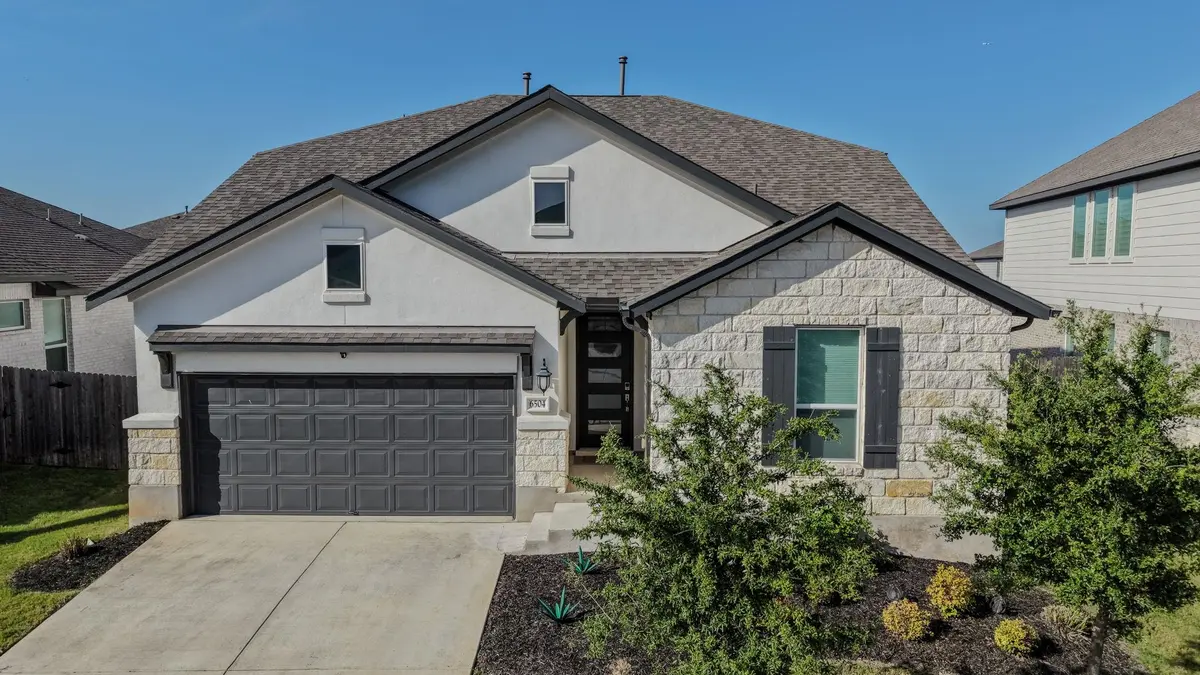 6504 Velvet Leaf LN, Buda, TX 78610