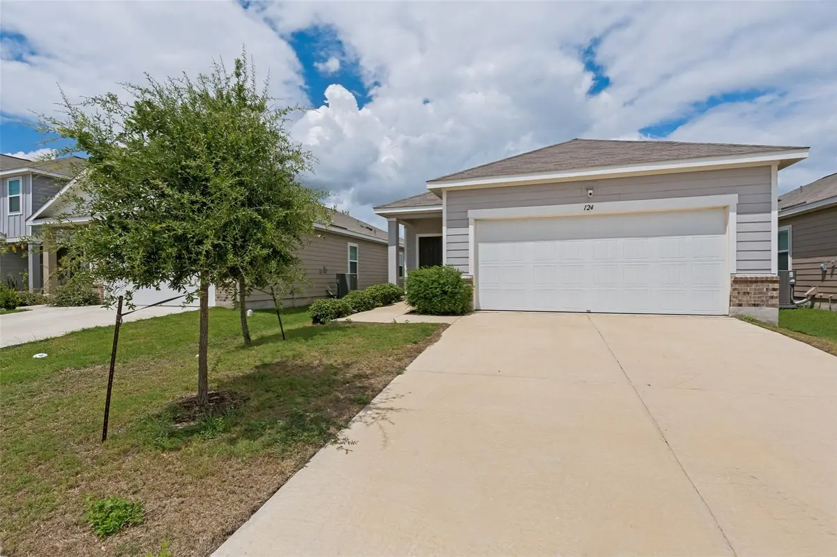 124 Bracken LN, Maxwell, TX 78656