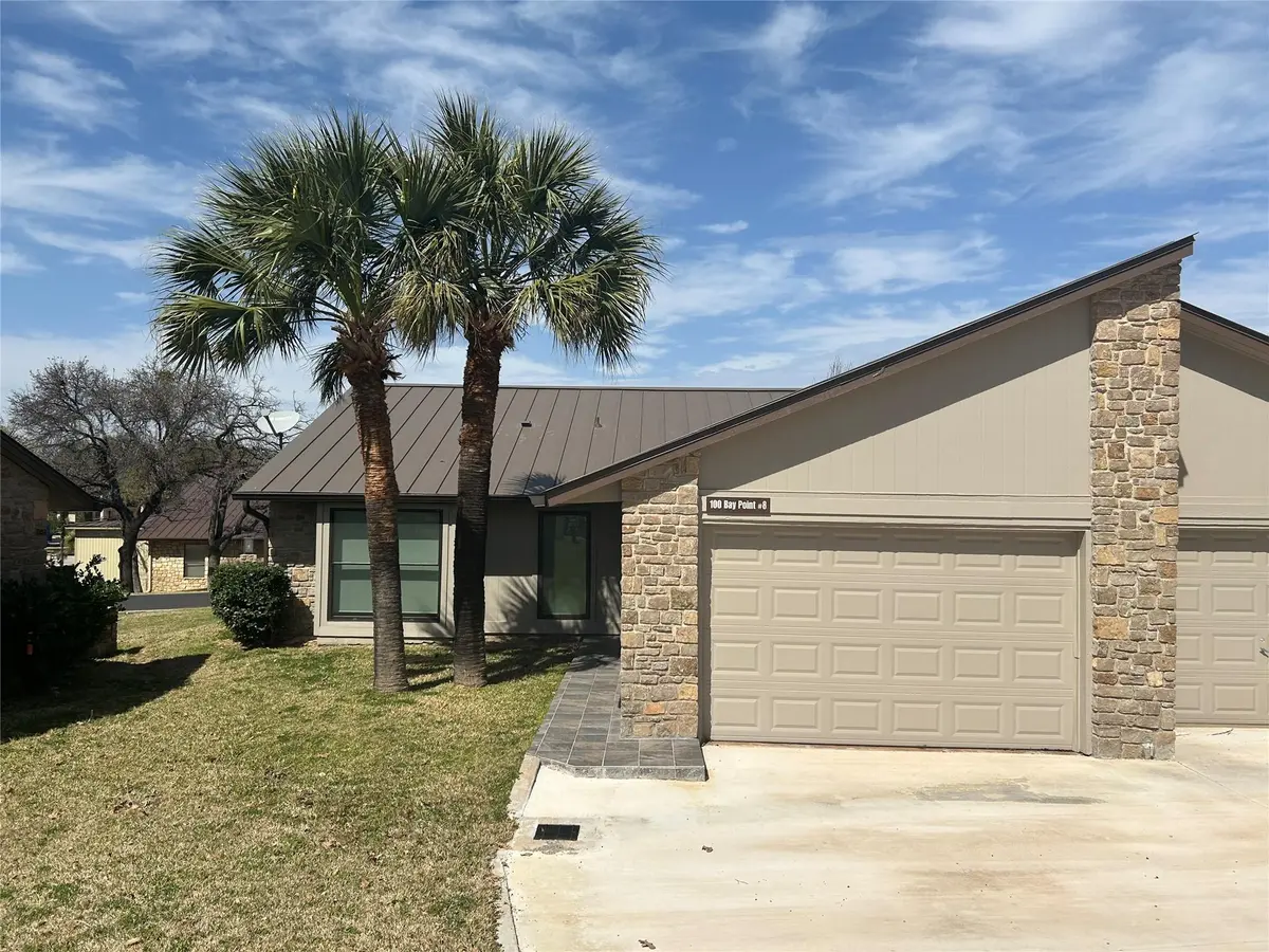 100 Bay Point DR #8, Horseshoe Bay, TX 78657