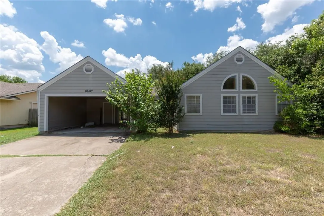 8807 Pineridge DR #A, Austin, TX 78729
