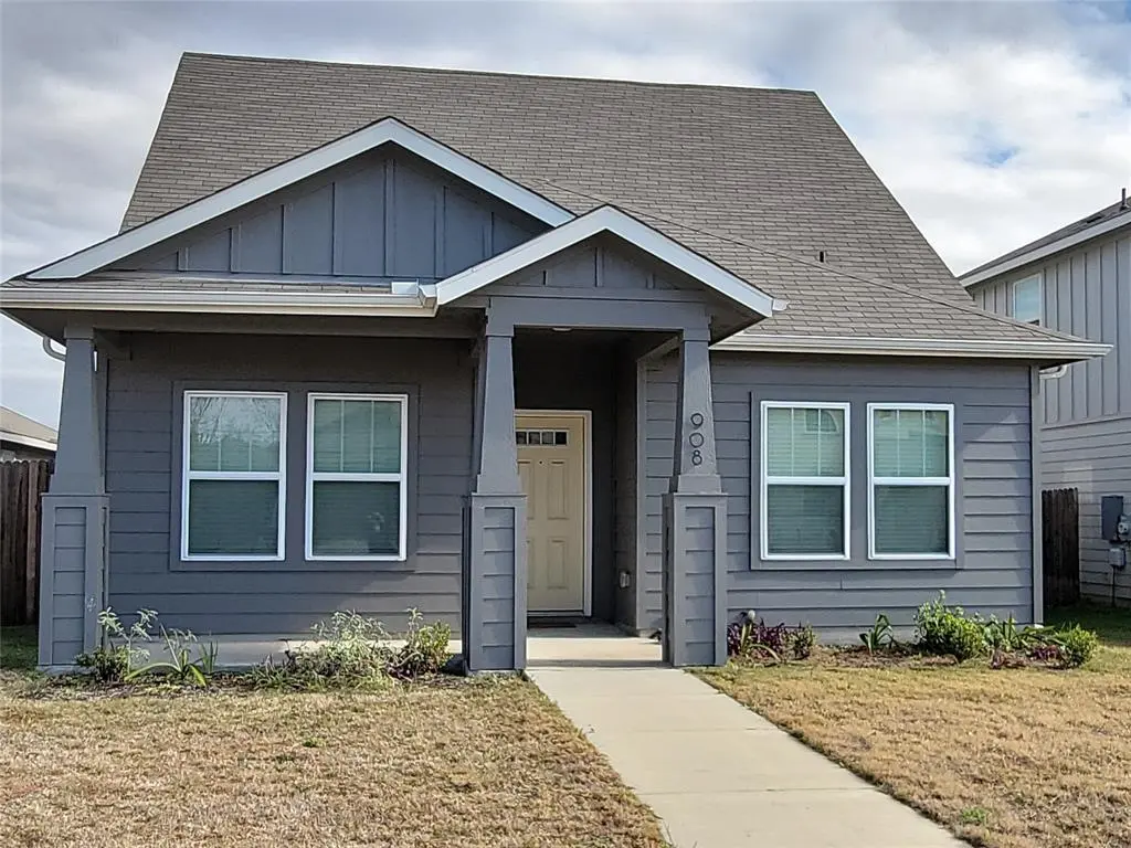 908 Main ST, Hutto, TX 78634