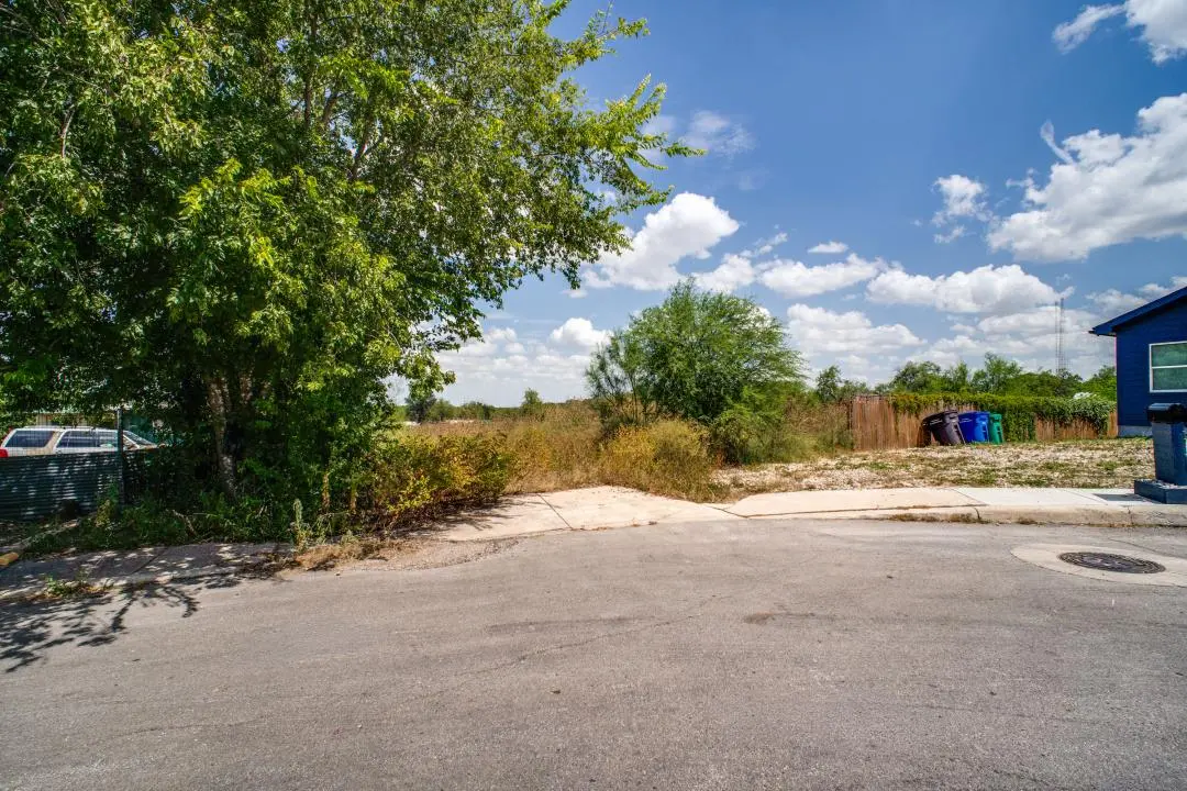 226 Beethoven ST, San Antonio, TX 78210