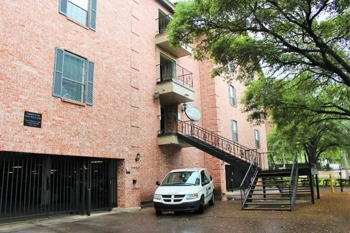 2401 Leon ST #200, Austin, TX 78705