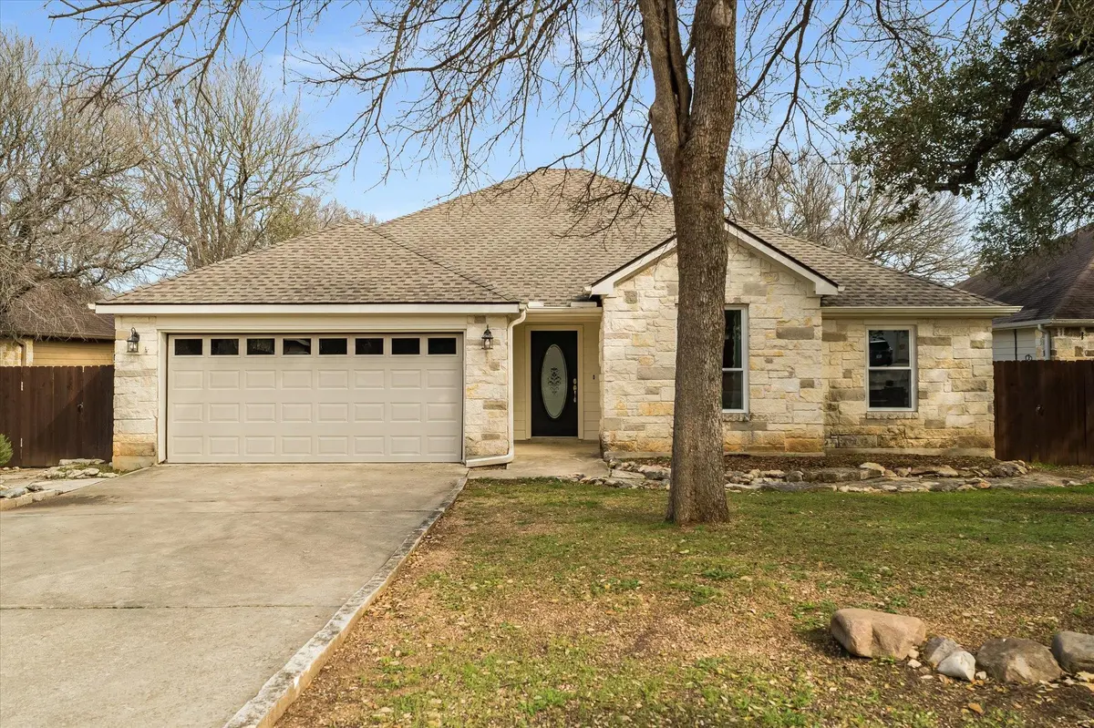 16 Serenade CIR, Wimberley, TX 78676