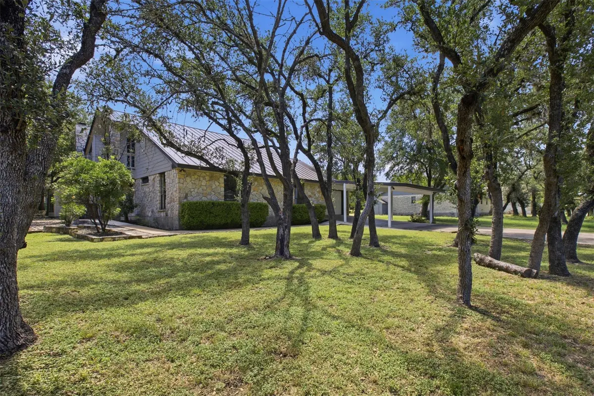 50 Palmer LN, Wimberley, TX 78676
