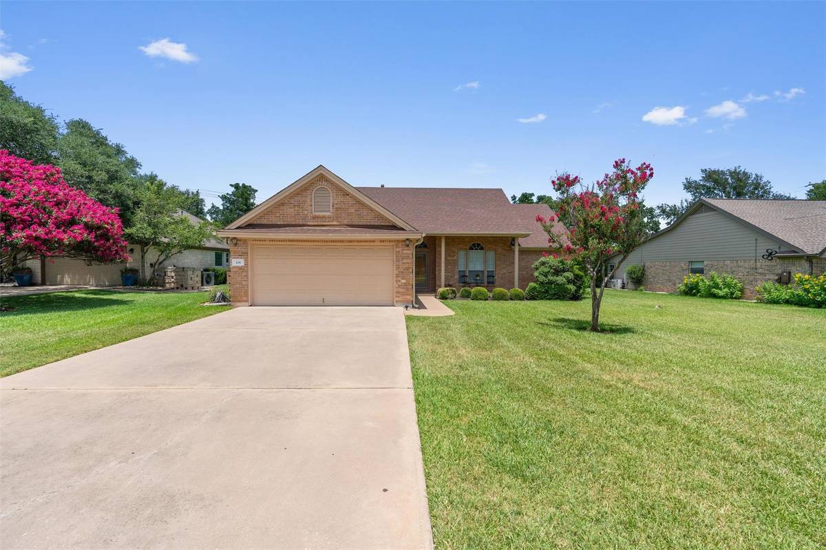 106 Stacey LN, Georgetown, TX 78628