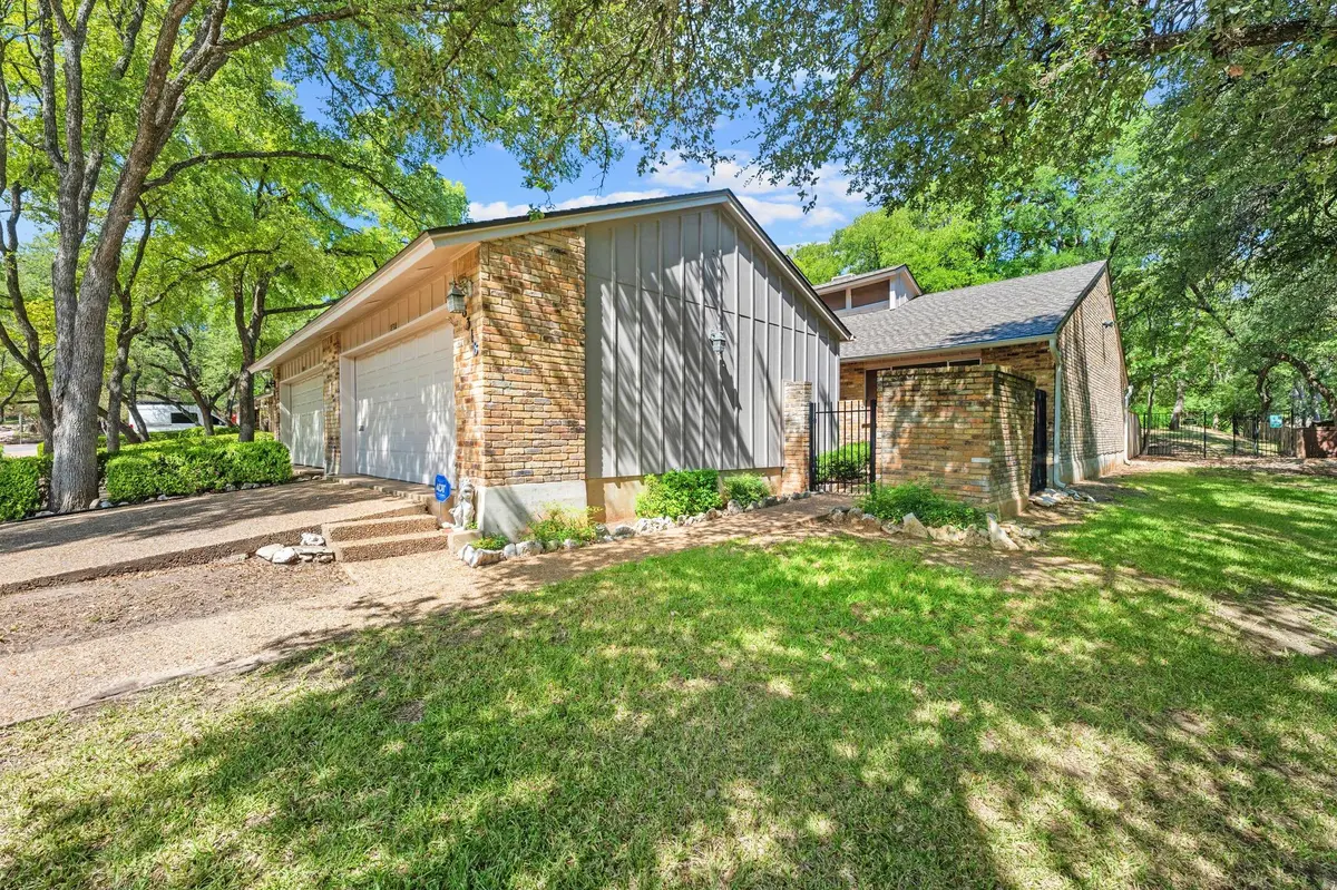 8318 Bent Tree RD, Austin, TX 78759