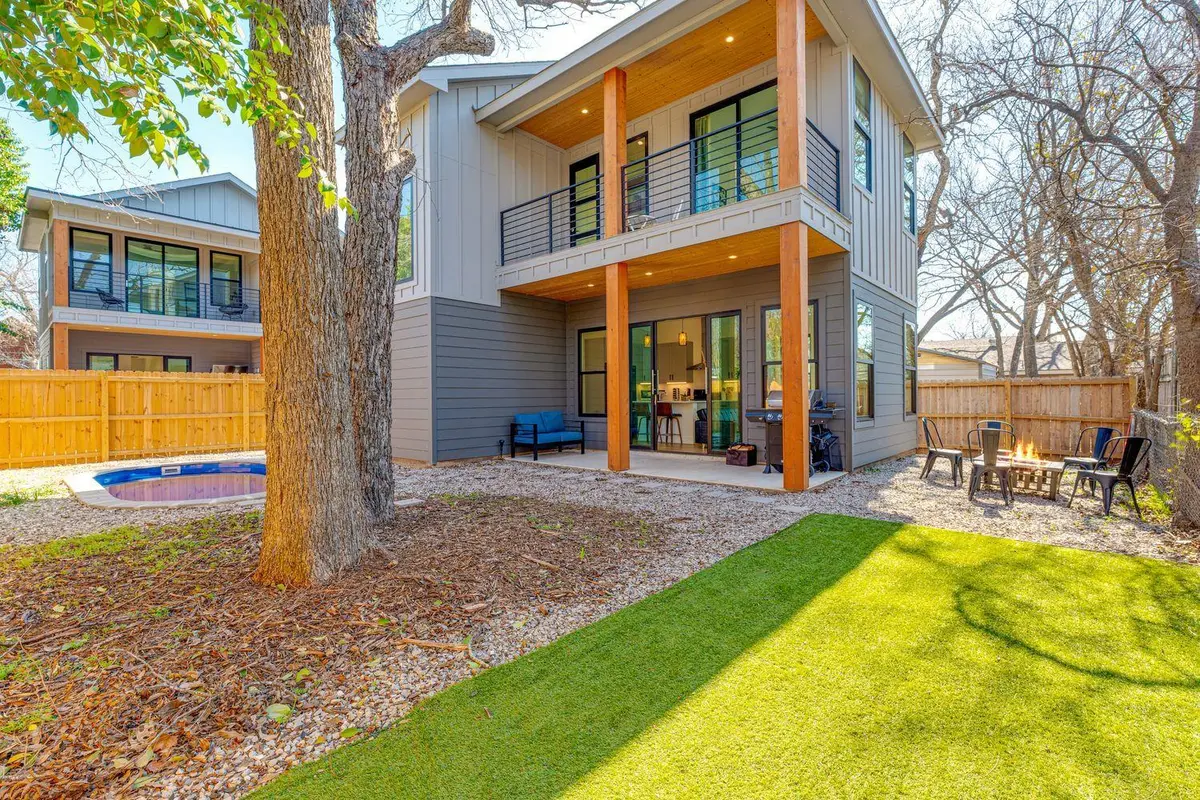 910 Tillery ST #A & B, Austin, TX 78702