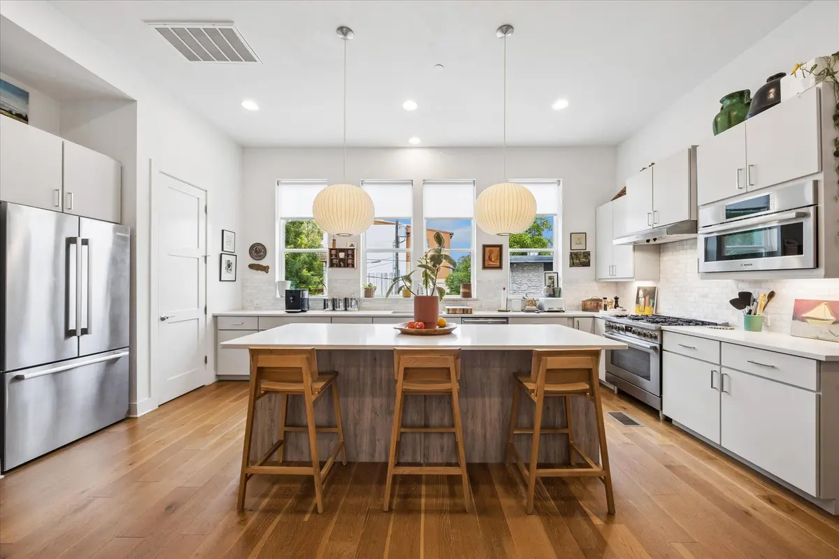 1002 Concordia Ave, Austin, TX 78705