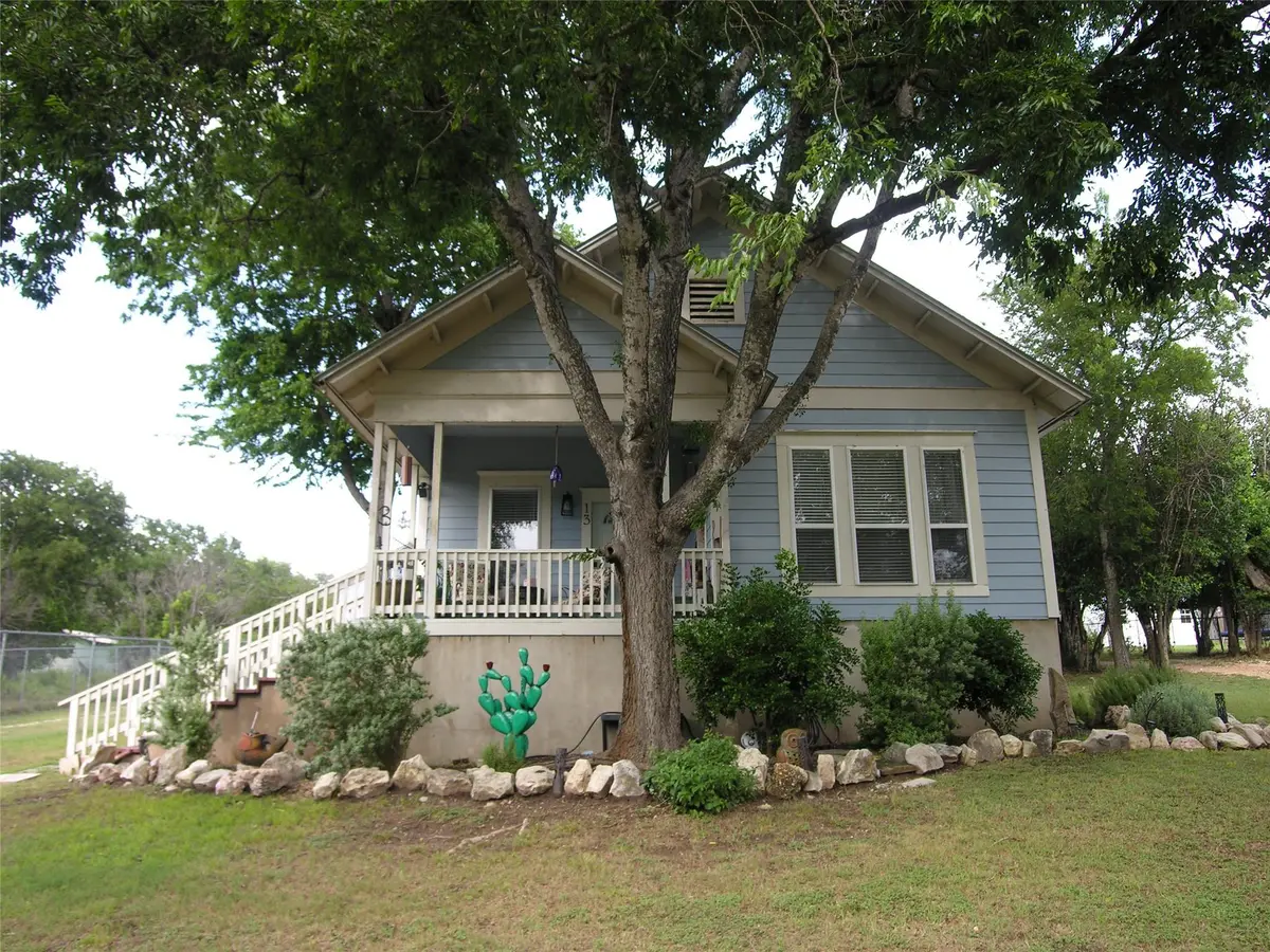 13 Cockrell CIR, Lampasas, TX 76550