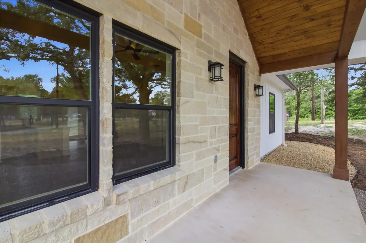 495 Cypress Trail LOOP, Rockdale, TX 76567
