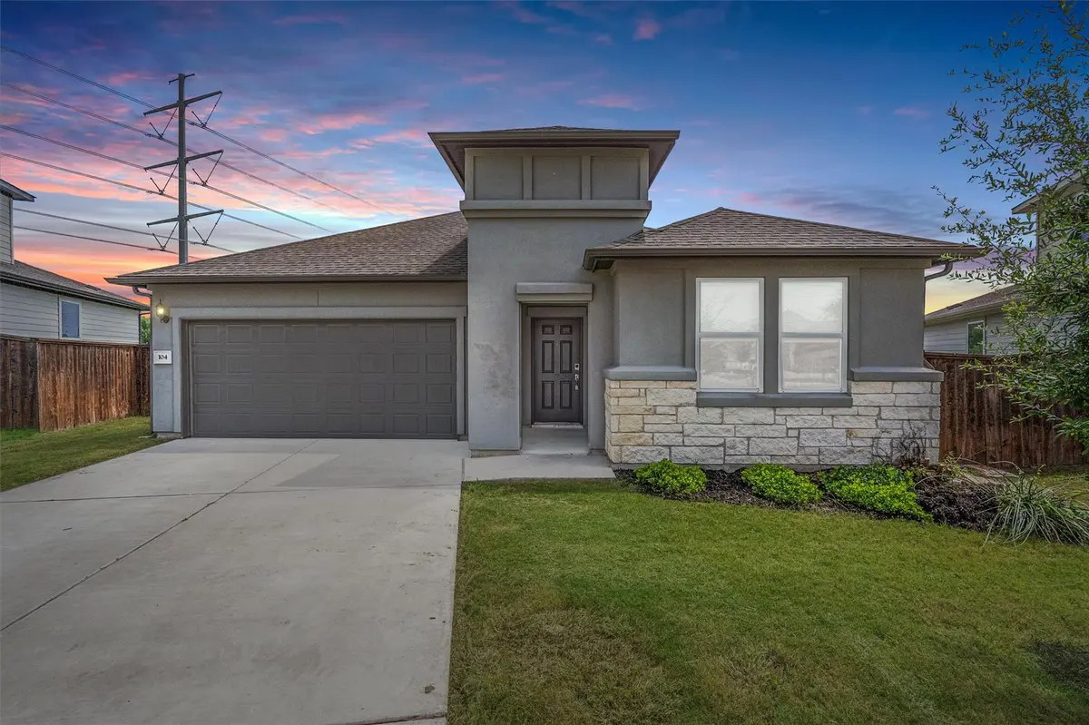 104 Stinchcomb RD, Hutto, TX 78634