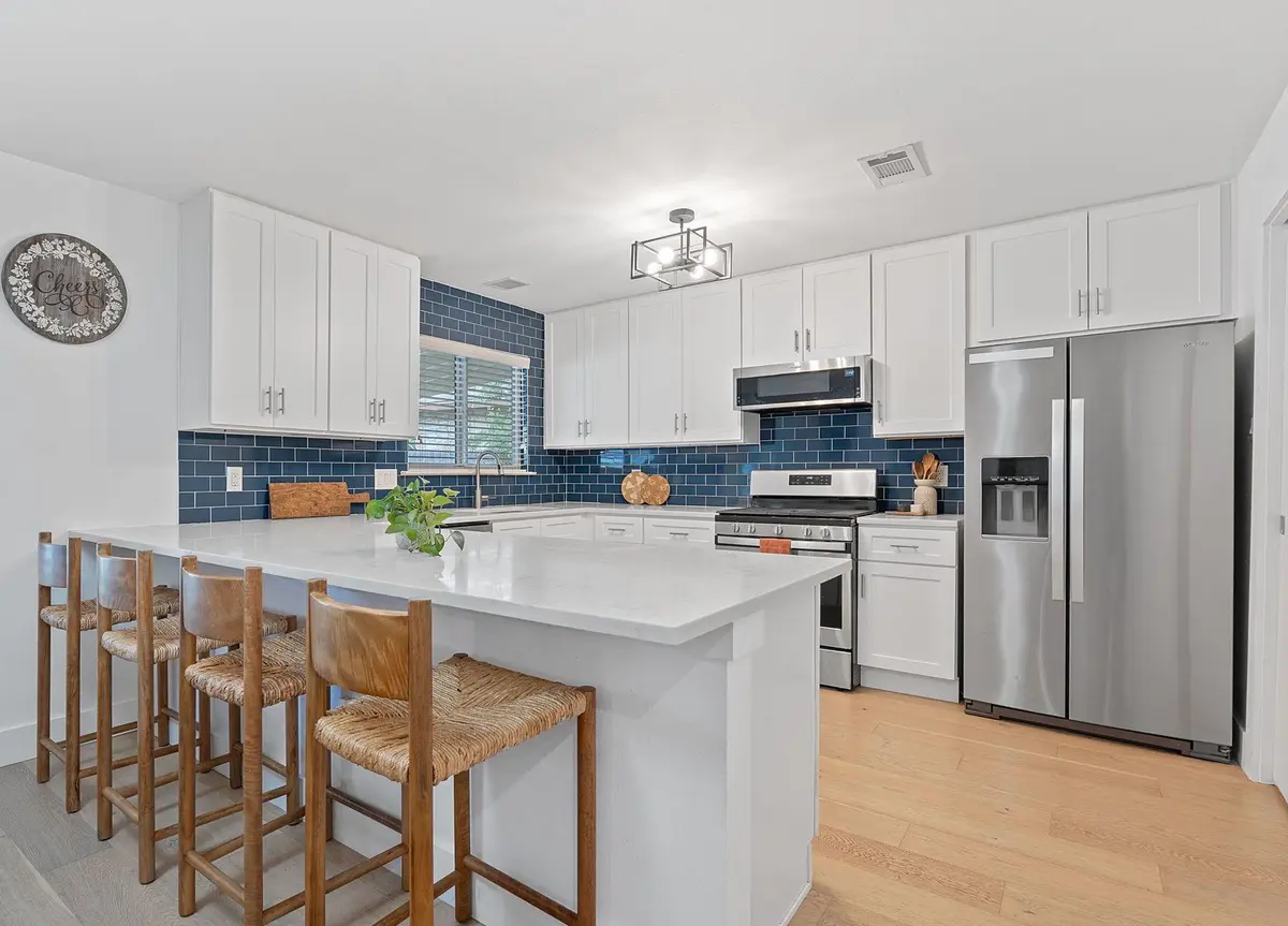 6008 Smith Oak TRL, Austin, TX 78749