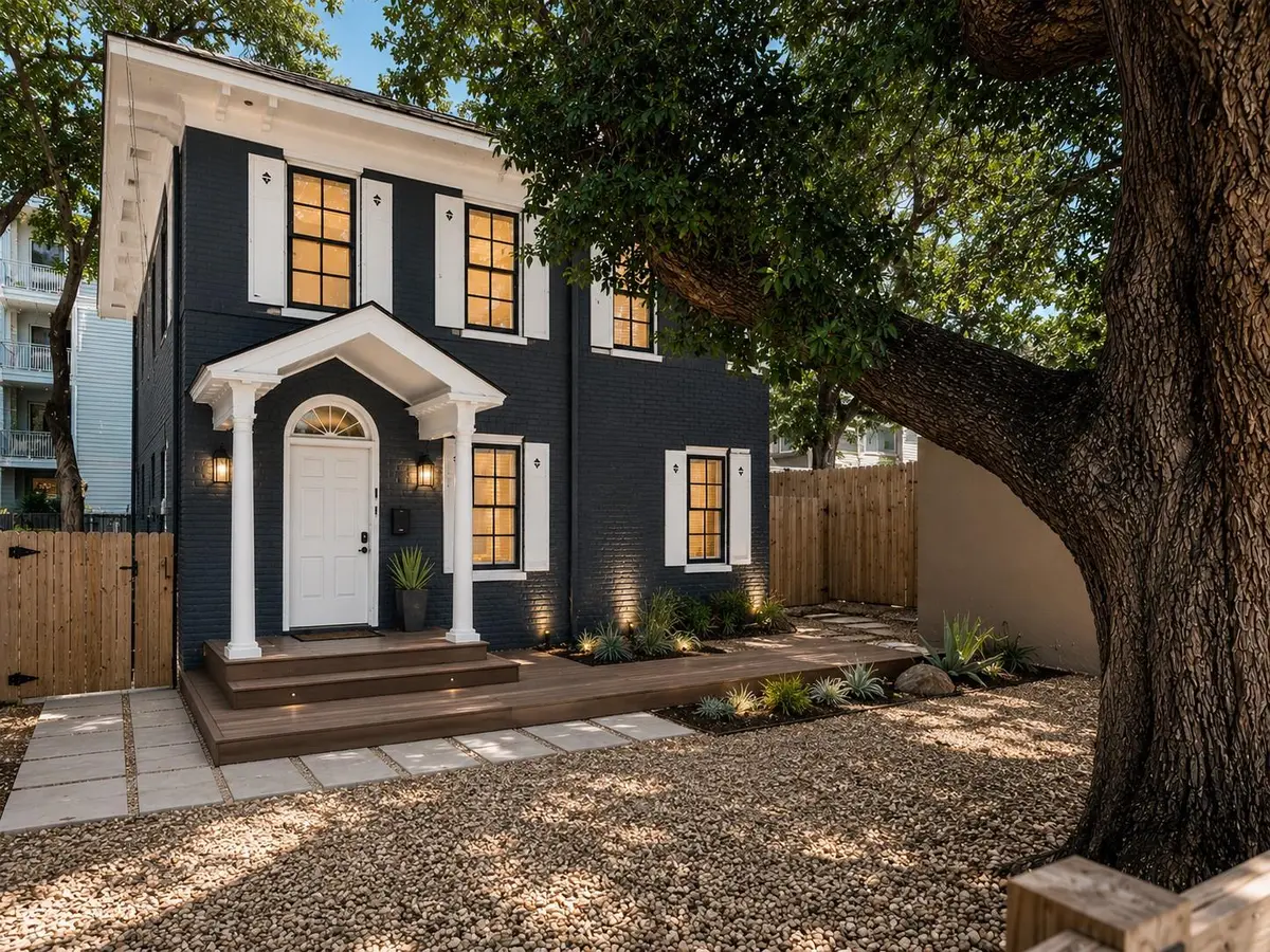 2623 Salado ST, Austin, TX 78705