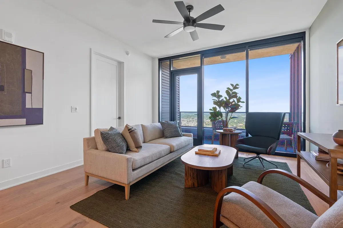 84 East Ave #3705, Austin, TX 78701
