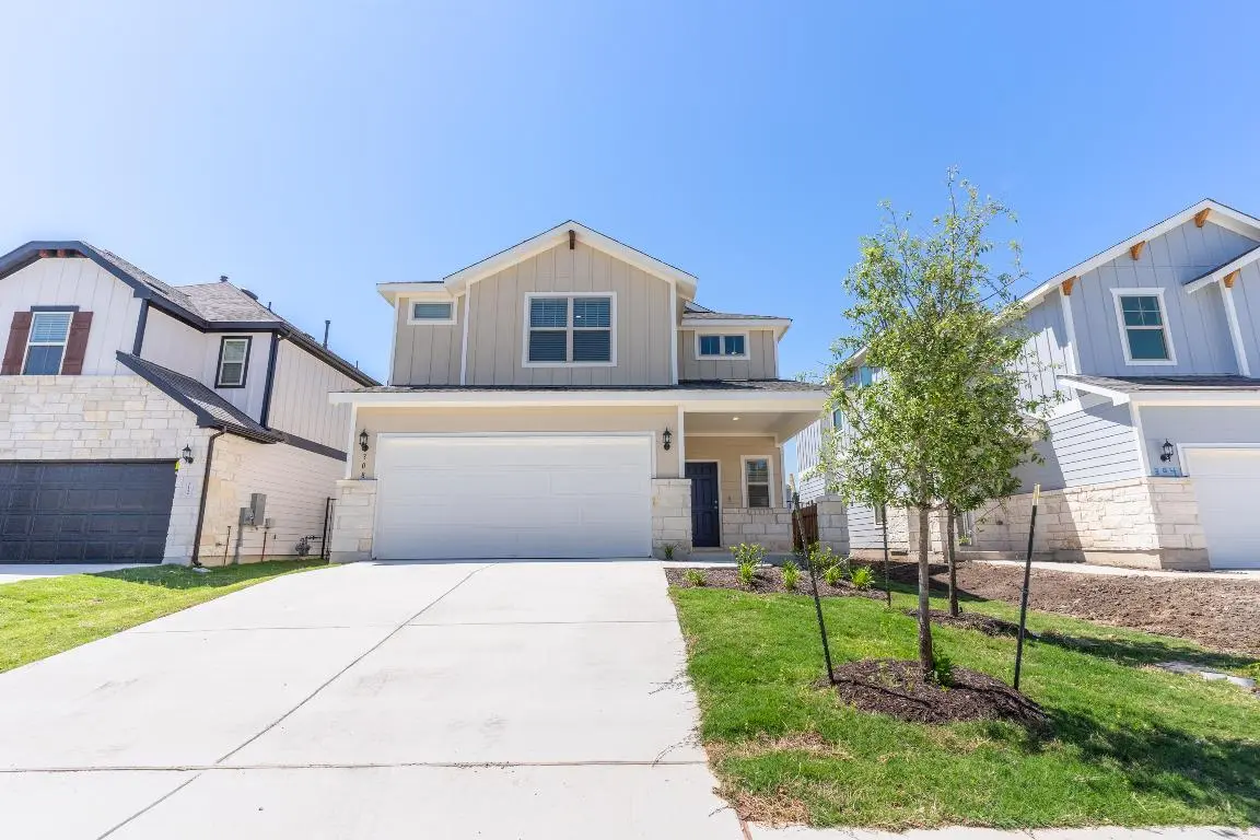 308 Redonda DR, Liberty Hill, TX 78642