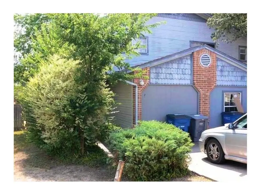 2011 Kirksey DR #A, Austin, TX 78741