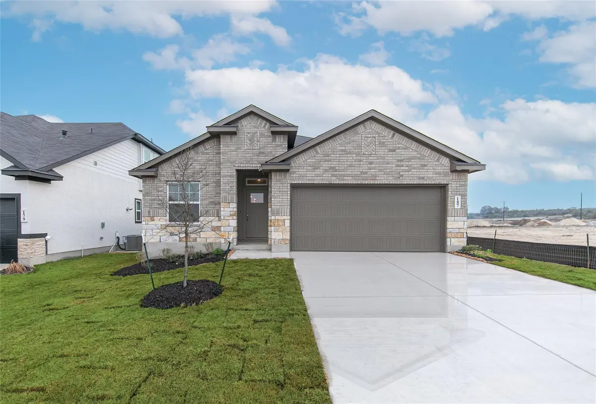 25525 Flora Bella LN, Elgin, TX 78621
