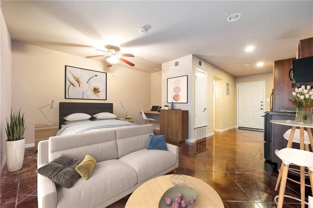 301 W 38th ST #106, Austin, TX 78705