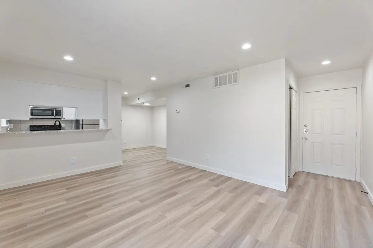 3819 Southway DR ##105, Austin, TX 78704