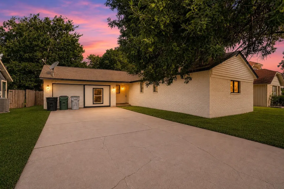 16402 Parkway DR, Pflugerville, TX 78660