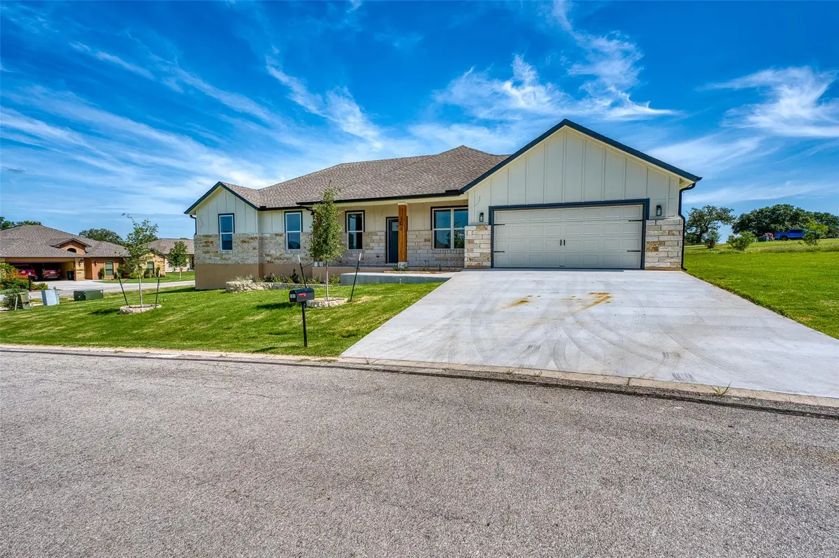 101 Olympia Hills CT, Kingsland, TX 78639