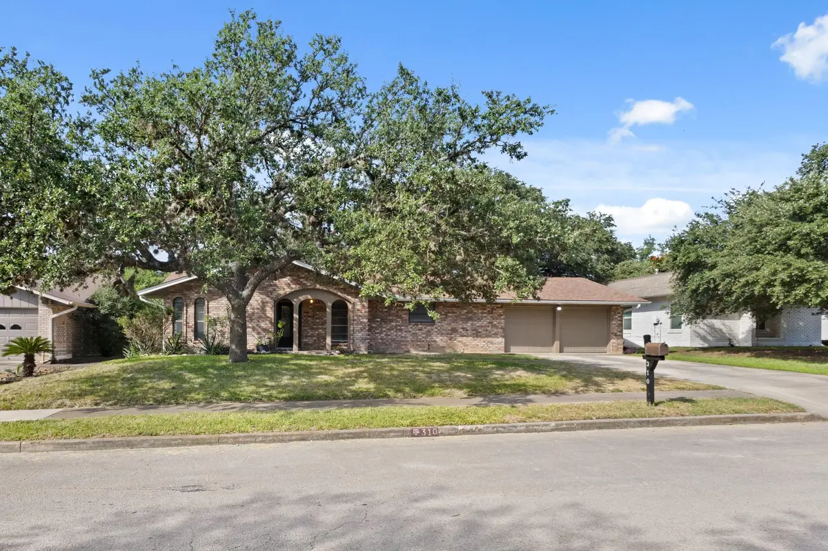 310 De Soto DR, Universal City, TX 78148