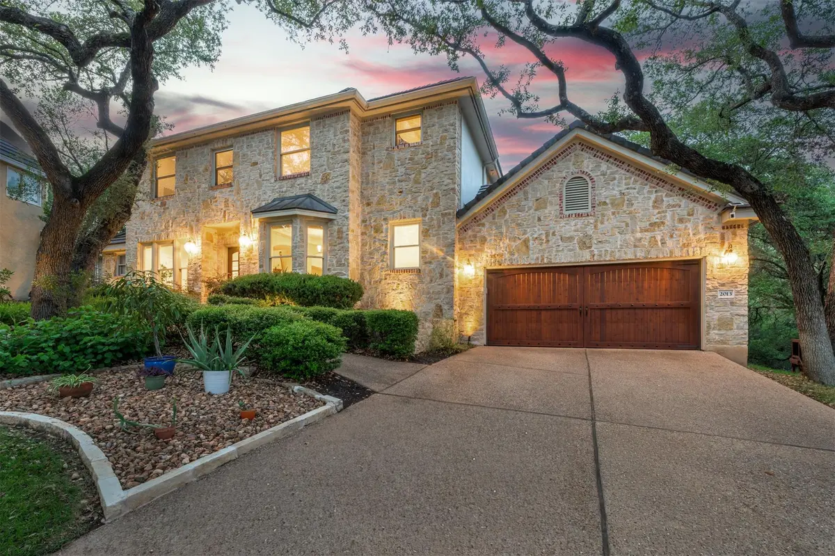 2013 Rue De St Tropez, Austin, TX 78746
