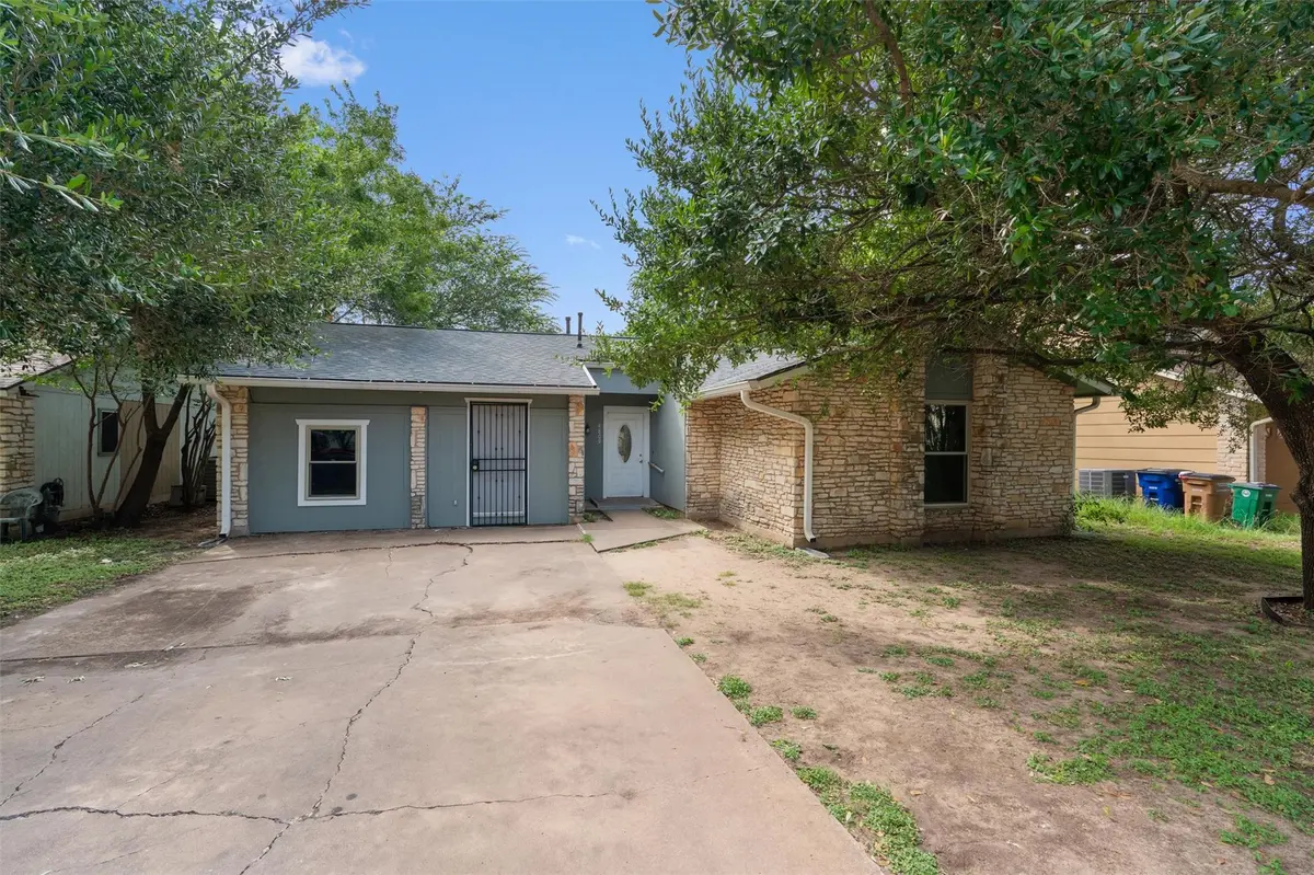4809 BAYSIDE DR, Austin, TX 78744