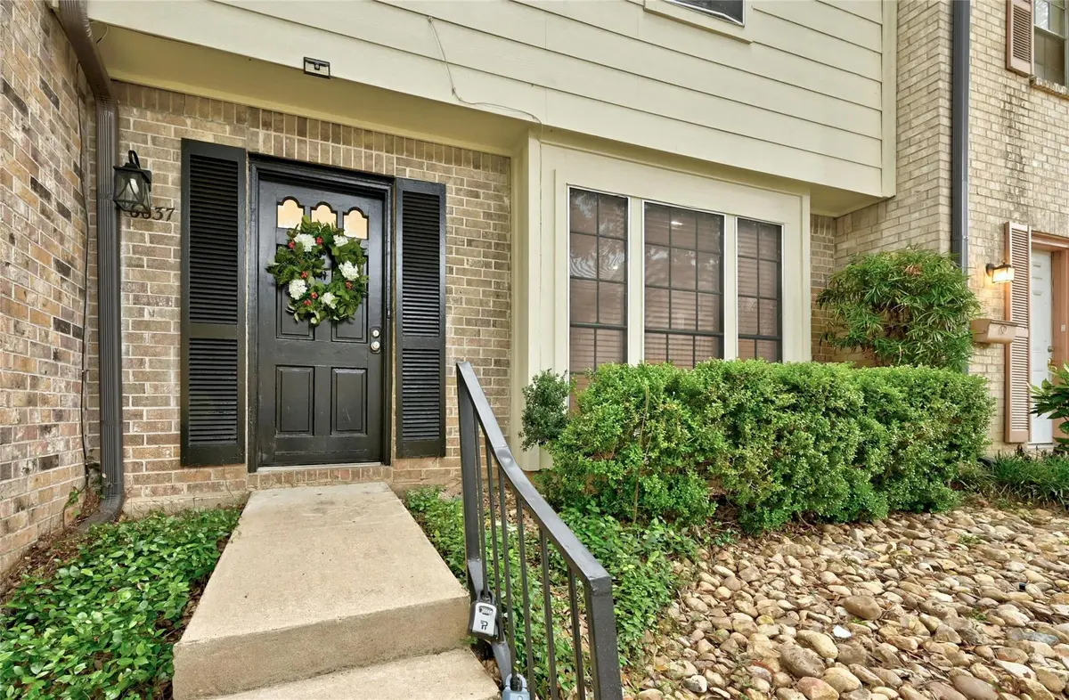 6637 Valleyside RD, Austin, TX 78731
