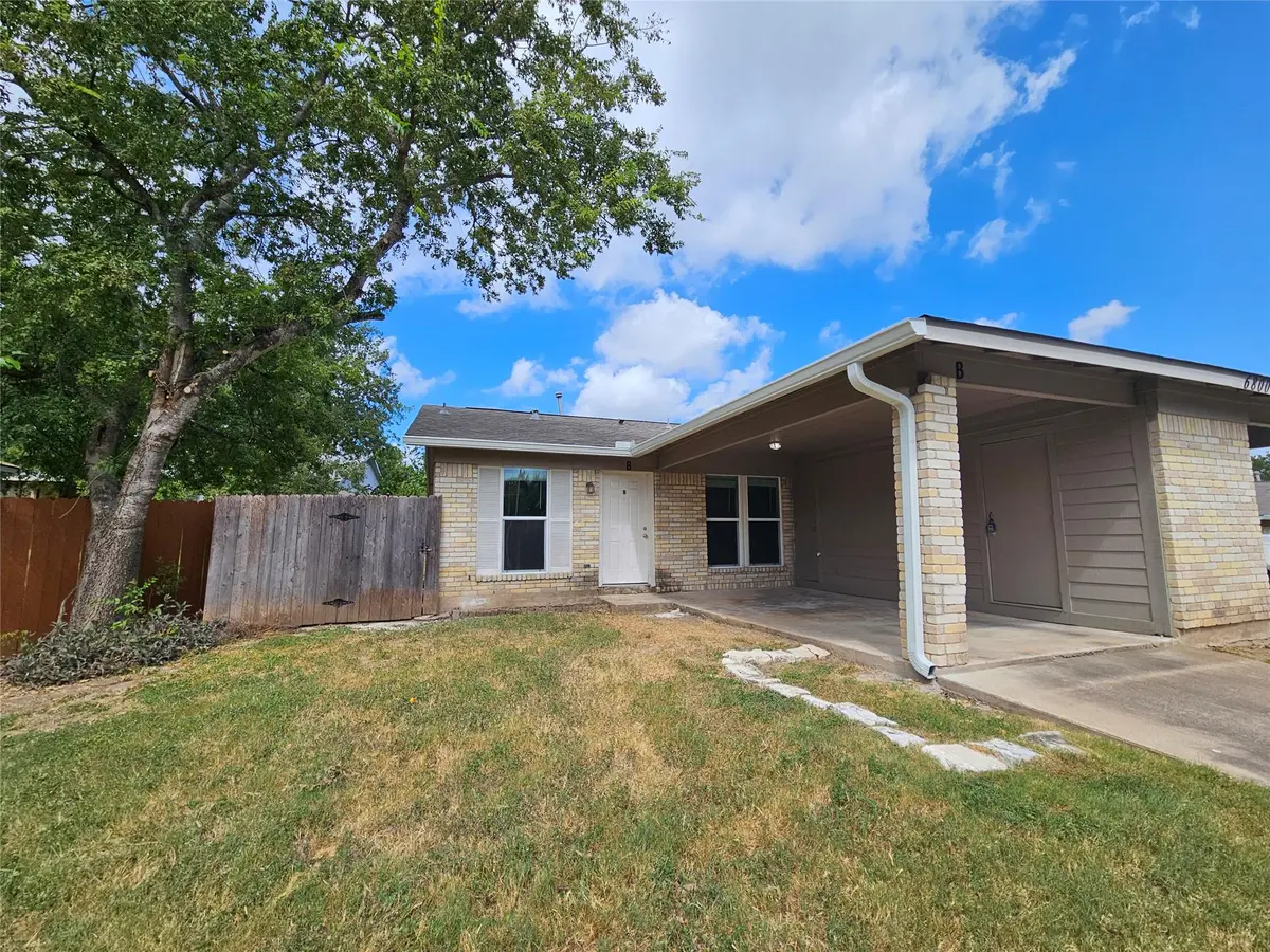 6800 Lunar DR #B, Austin, TX 78745
