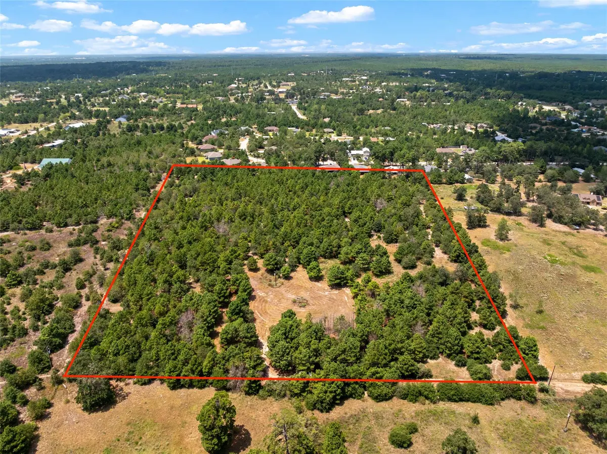 186 Hook Em Horns DR, Paige, TX 78659