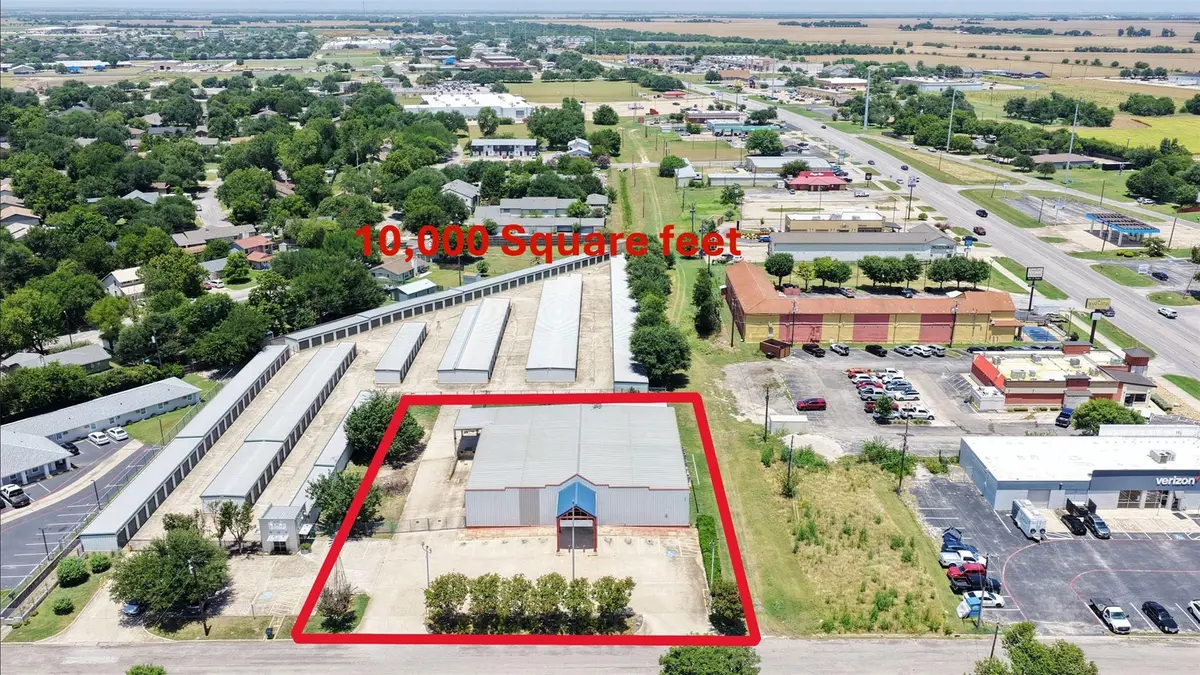 200 Commercial DR, Taylor, TX 76574