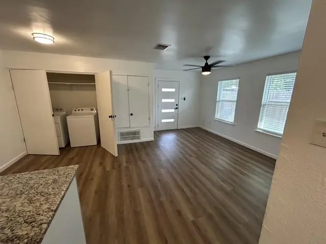 1118 E Brookswood Ave #A, Austin, TX 78721