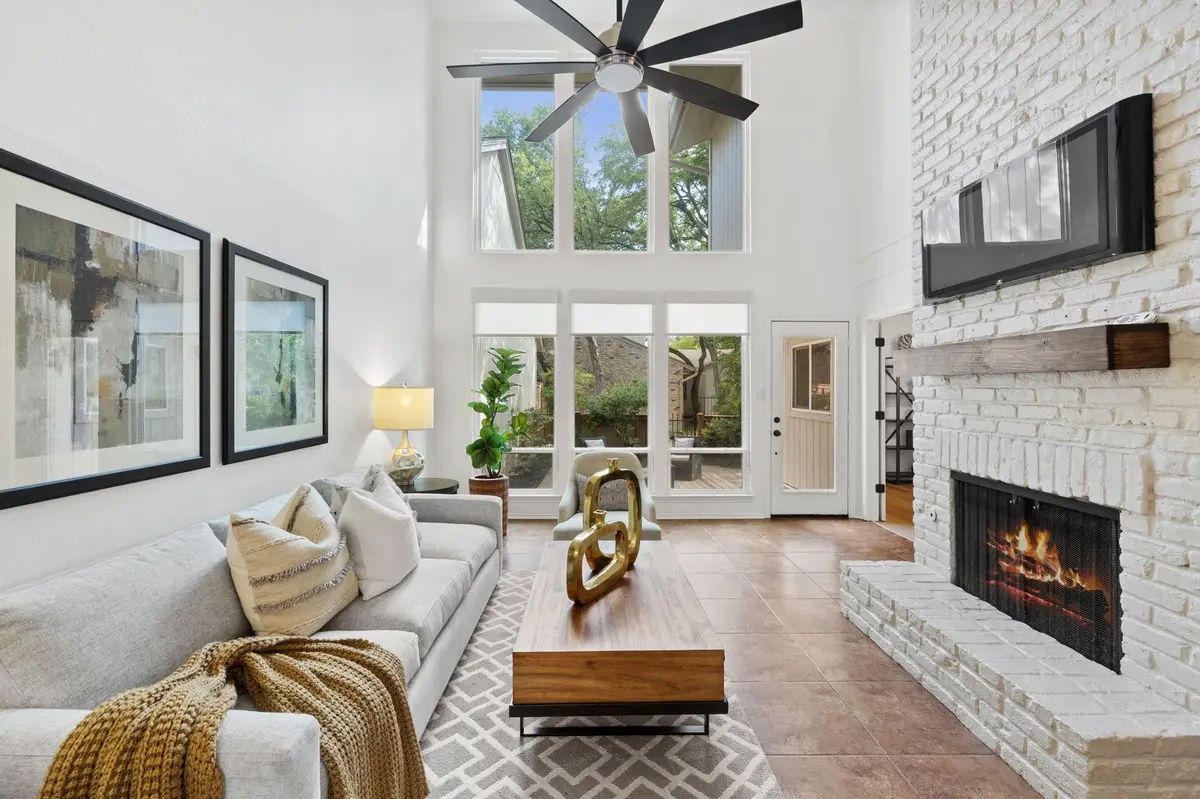 8346 Summerwood DR, Austin, TX 78759