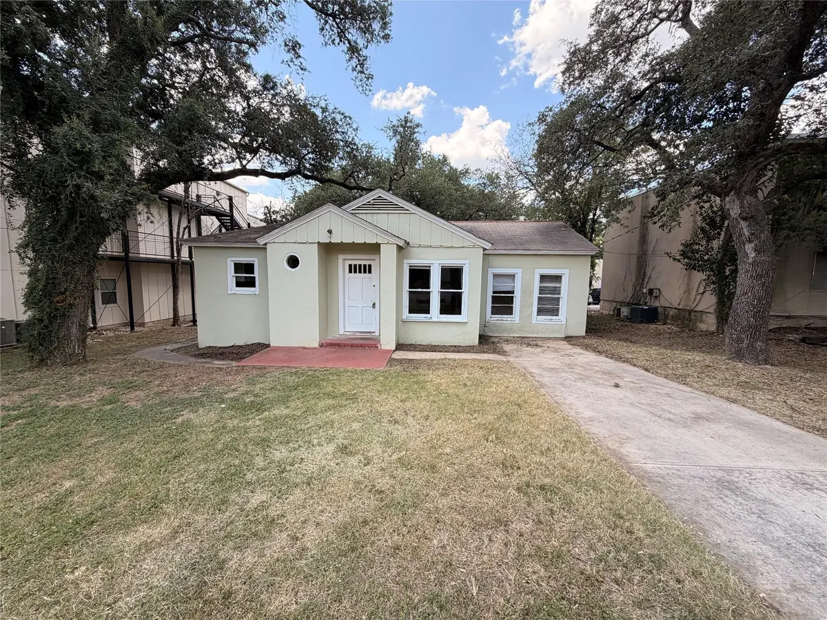 1019 Chestnut ST, San Marcos, TX 78666
