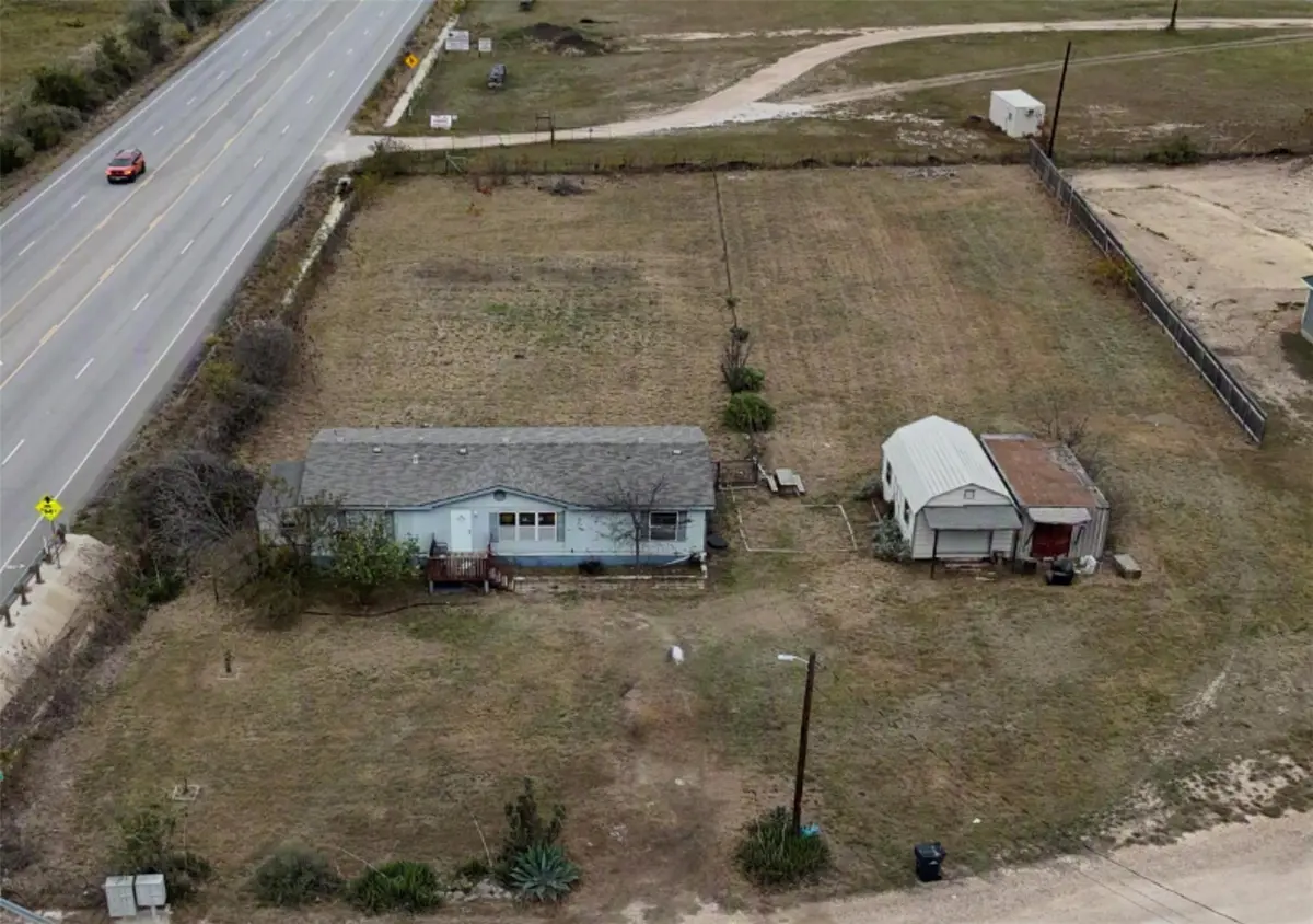 101 Crestview DR, Liberty Hill, TX 78642