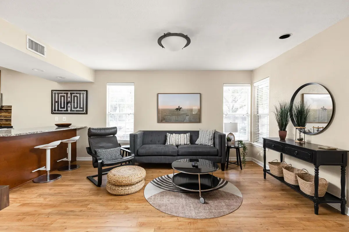 7685 Northcross DR, Austin, TX 78757